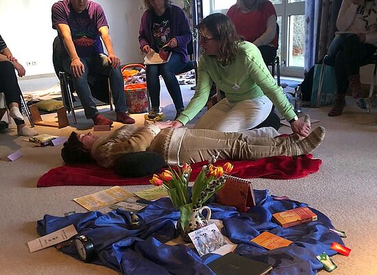 Handauflegen - Heilkraft der Hände